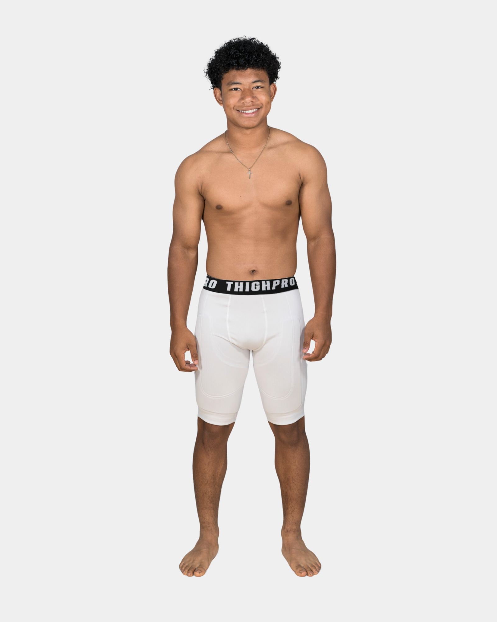 5'7/160 lbs Wearing Medium