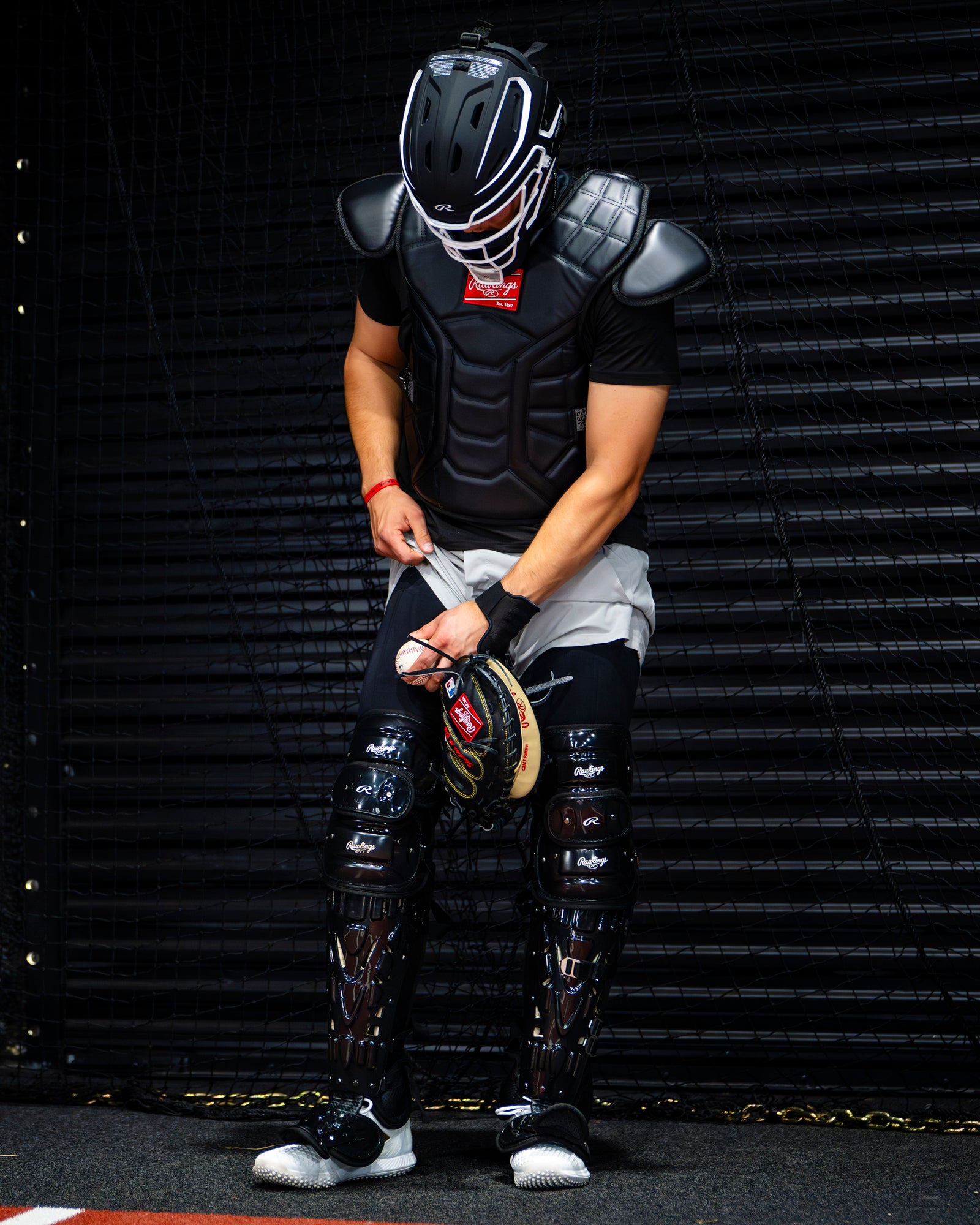 6'3/232 lbs Wearing XL 'all-groups'