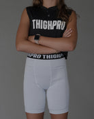5'3/103 lbs Wearing Medium