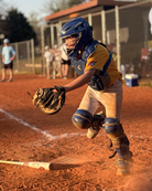 4’11/93 lbs Wearing Large